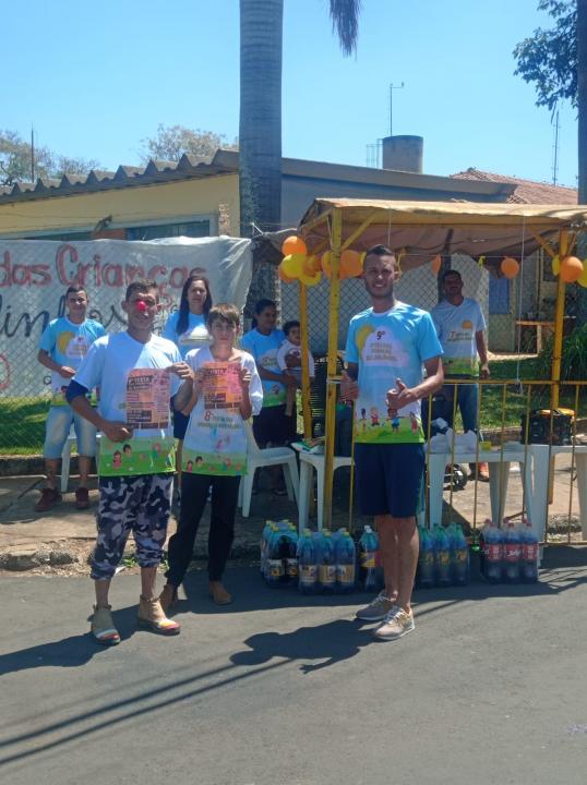 Foto 2 de 8 — De Graça: festa Infantil resgata brincadeiras e leva alegria as crianças do bairro Maria Luiza